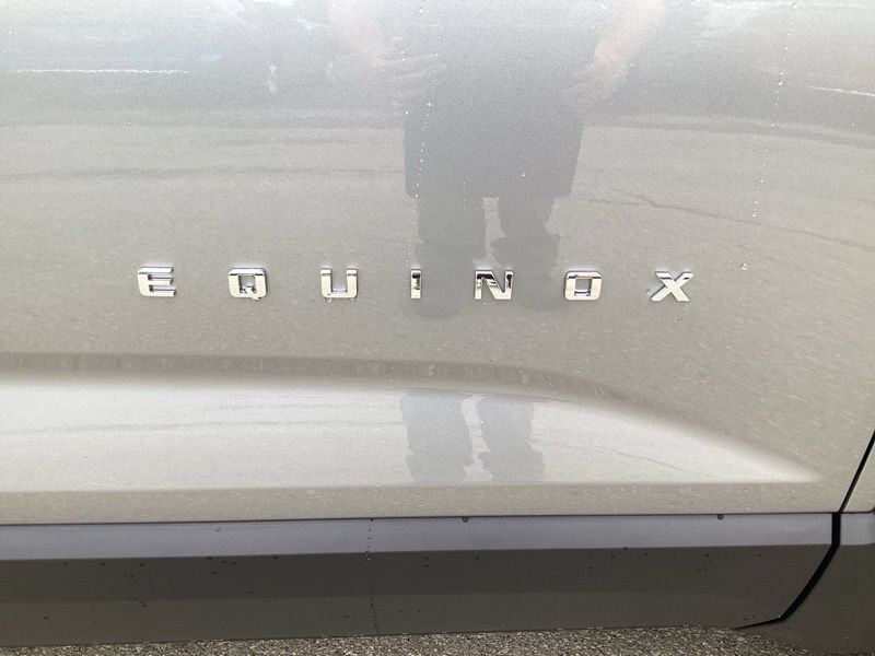 New 2027 Chevrolet Equinox LT w/ Convenience Package II AWD/4WD image 10