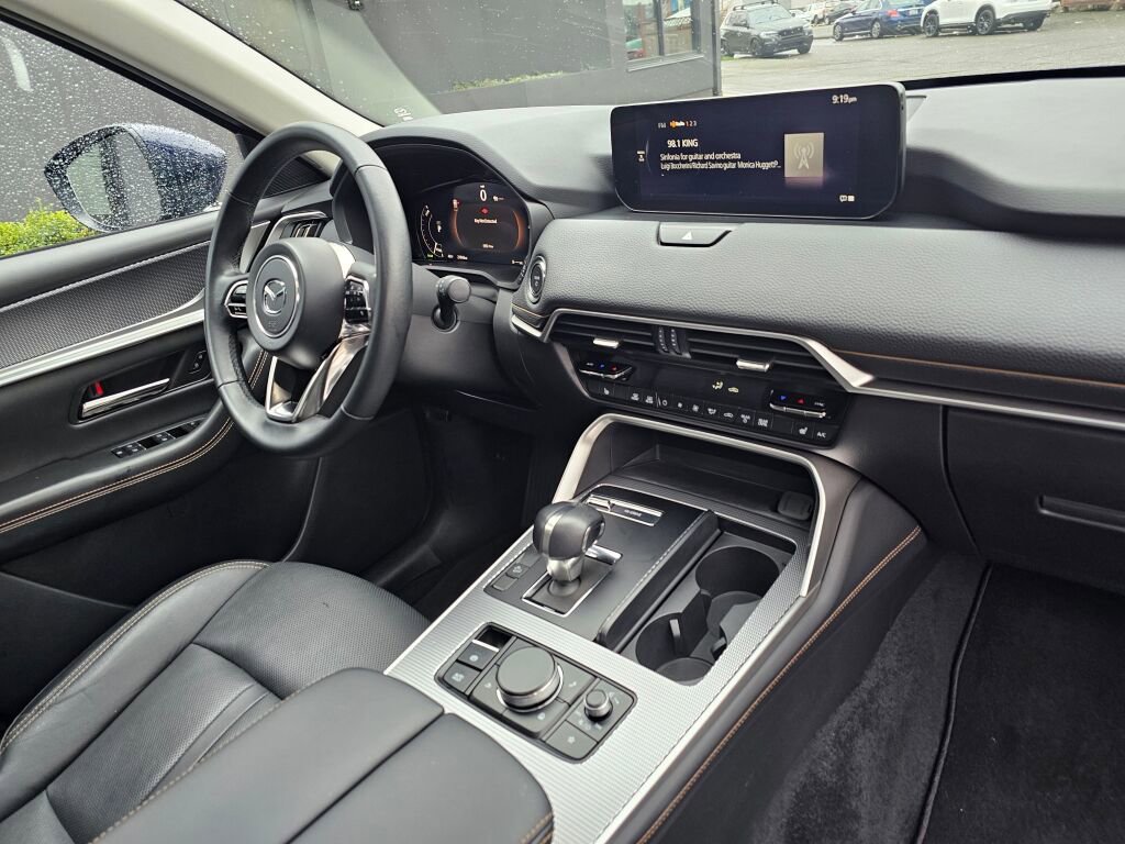 Certified 2024 MAZDA CX-90 Plug-In Hybrid w/ Preferred image 12