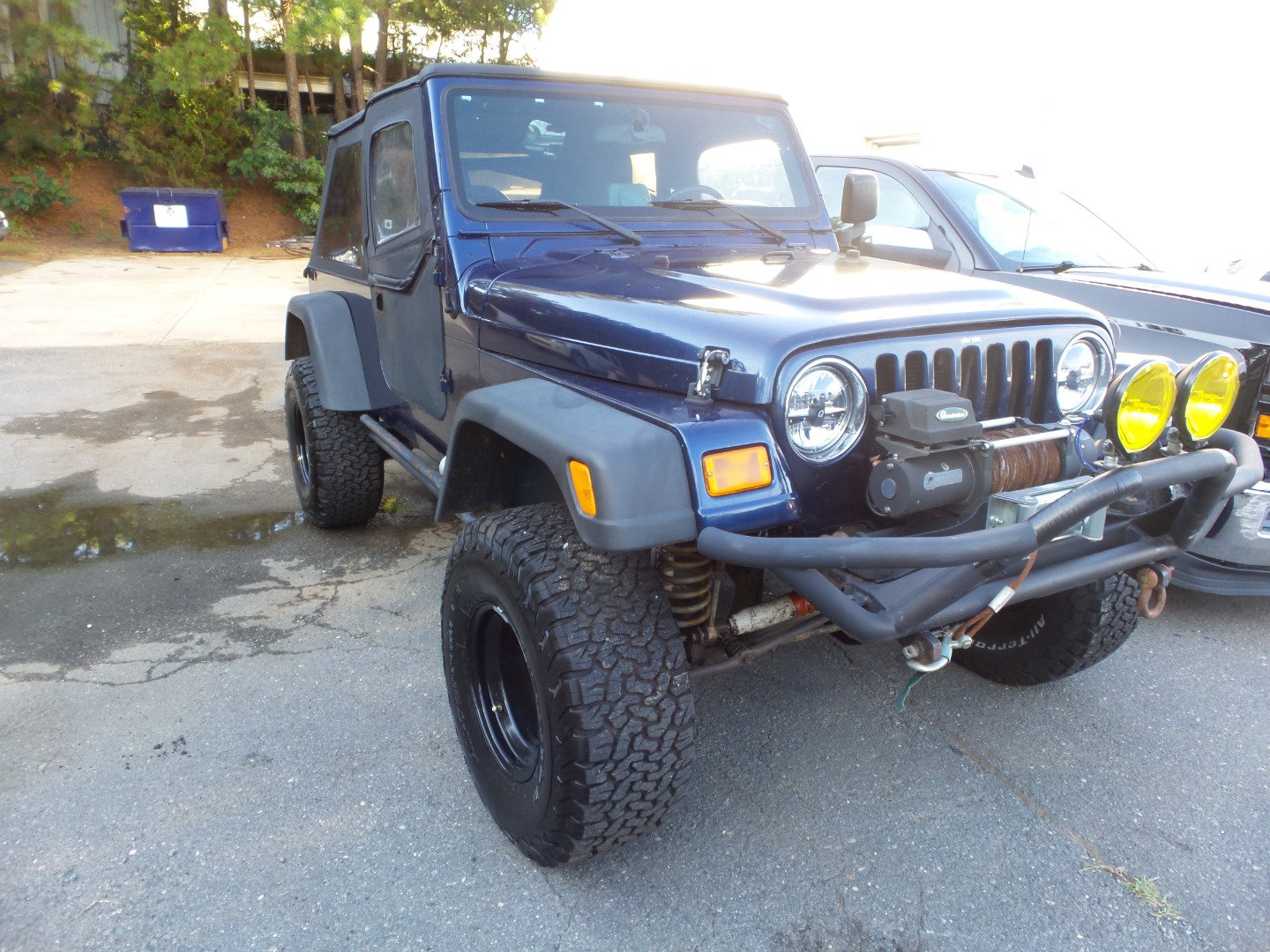 Used 2005 Jeep Wrangler Unlimited w/ Security Group AWD/4WD image 40
