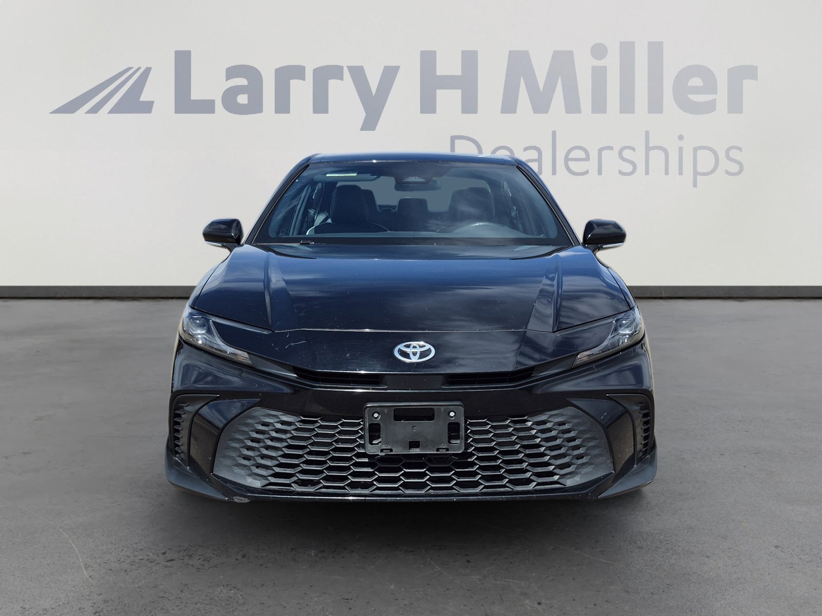 Certified 2025 Toyota Camry SE image 8