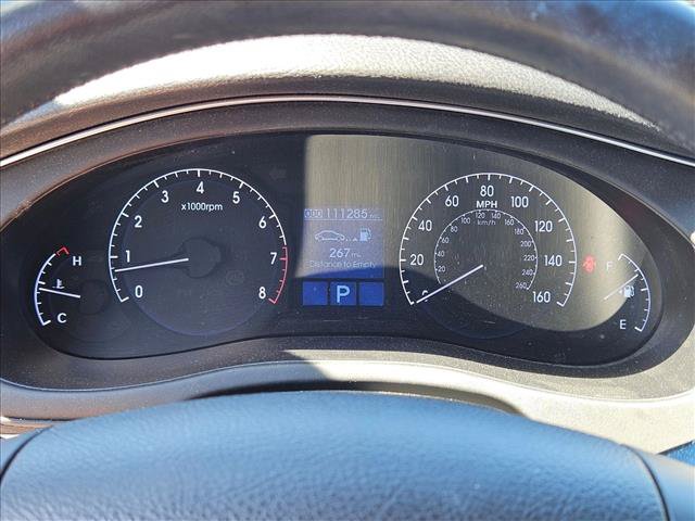 Used 2013 Hyundai Genesis 3.8 w/ Premium Pkg RWD image 12