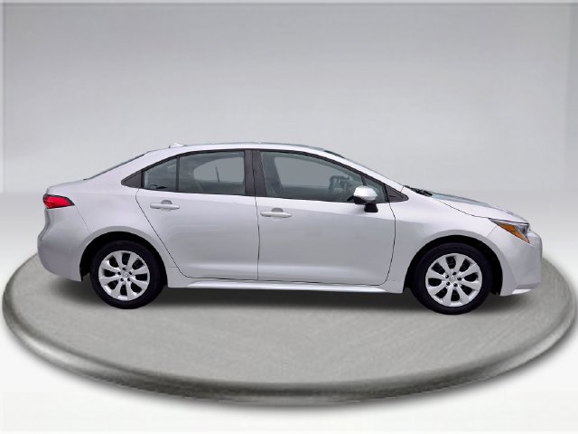 Used 2023 Toyota Corolla LE FWD image 9