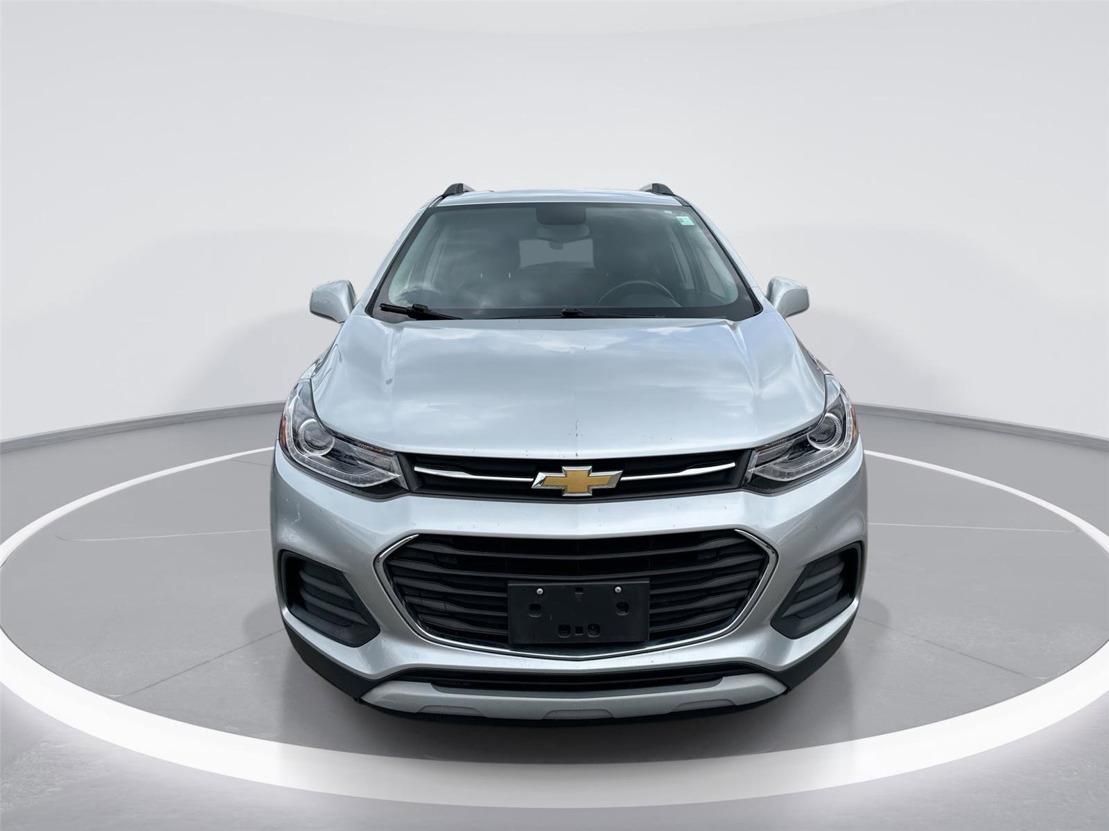 Used 2020 Chevrolet Trax LT w/ LT Convenience Package FWD image 3