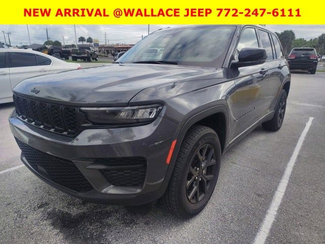 Used 2024 Jeep Grand Cherokee Altitude image 1