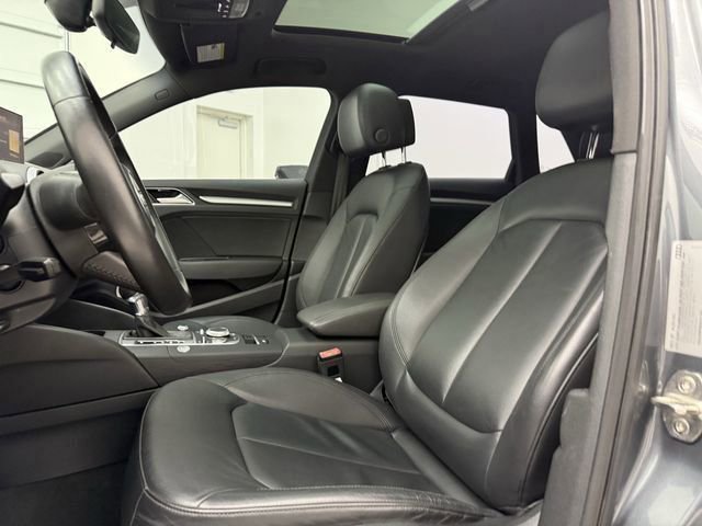 Used 2017 Audi A3 e-tron Premium image 12