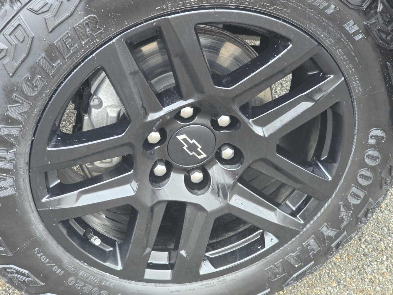 Used 2024 Chevrolet Silverado 1500 LT Trail Boss w/ Convenience Package II image 14