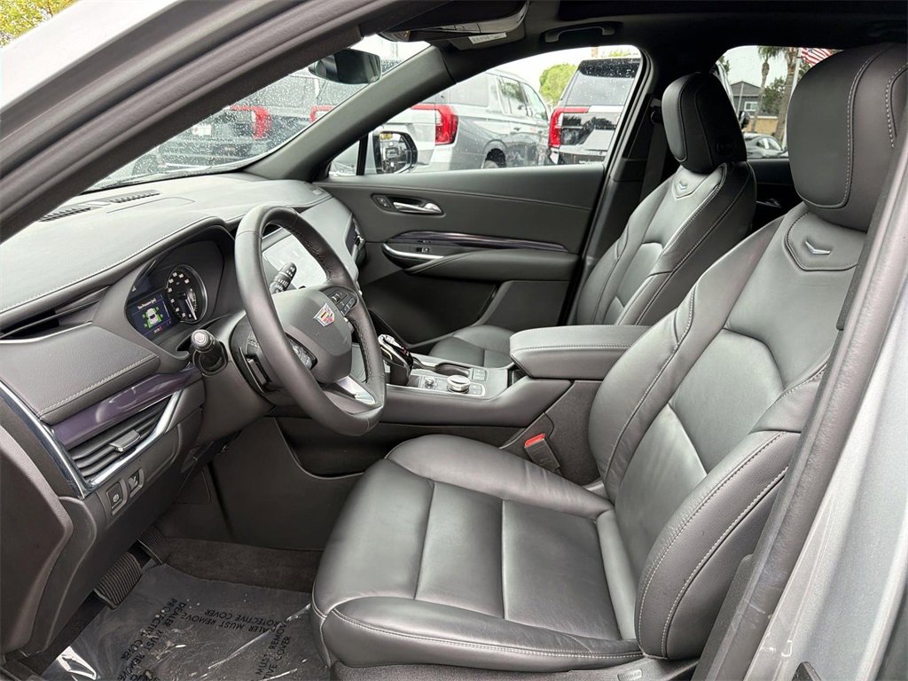 Certified 2023 Cadillac XT4 Luxury w/ Cold Weather Package image 21
