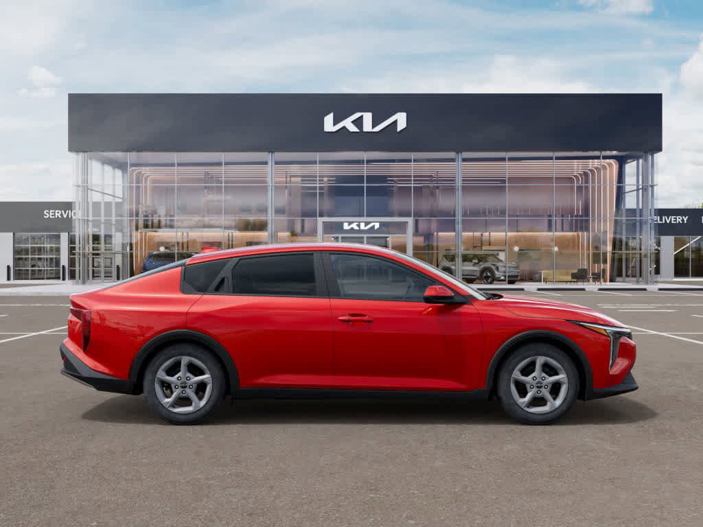 New 2025 Kia K4 LXS image 7