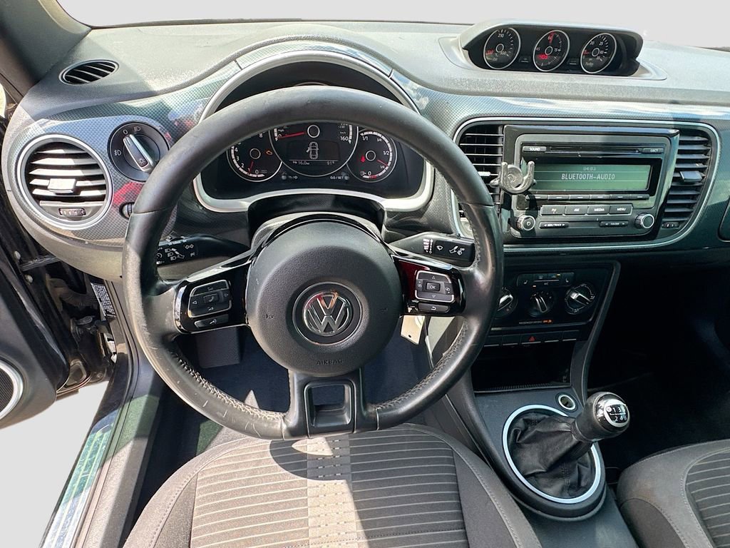 Used 2014 Volkswagen Beetle R-Line FWD image 11