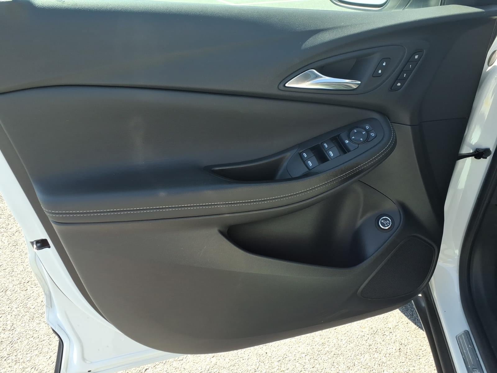 Certified 2022 Buick Encore GX Essence w/ Experience Buick Package FWD image 18