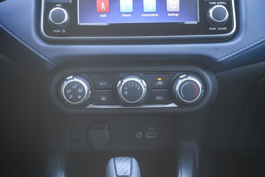 Used 2025 Nissan Versa SV w/ Trunk Package FWD image 11
