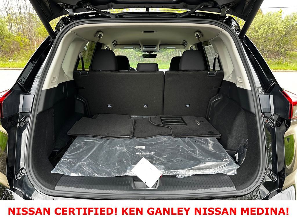 Certified 2026 Nissan Rogue SV AWD/4WD image 41