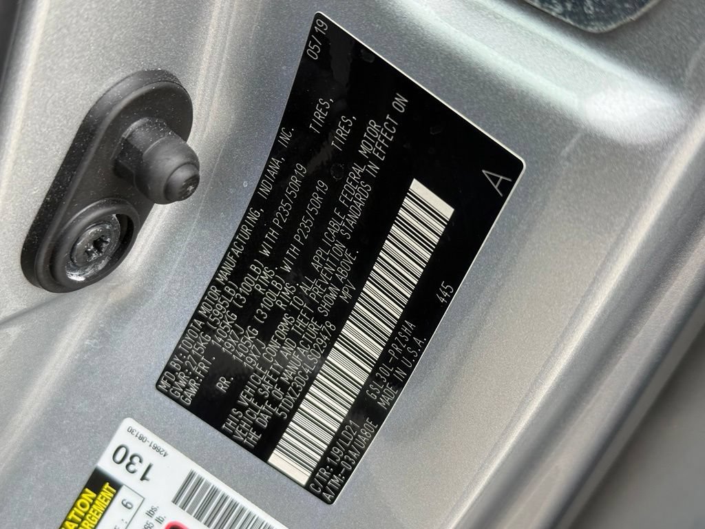 Used 2020 Toyota Sienna SE Premium w/ Nightshade Edition FWD image 42