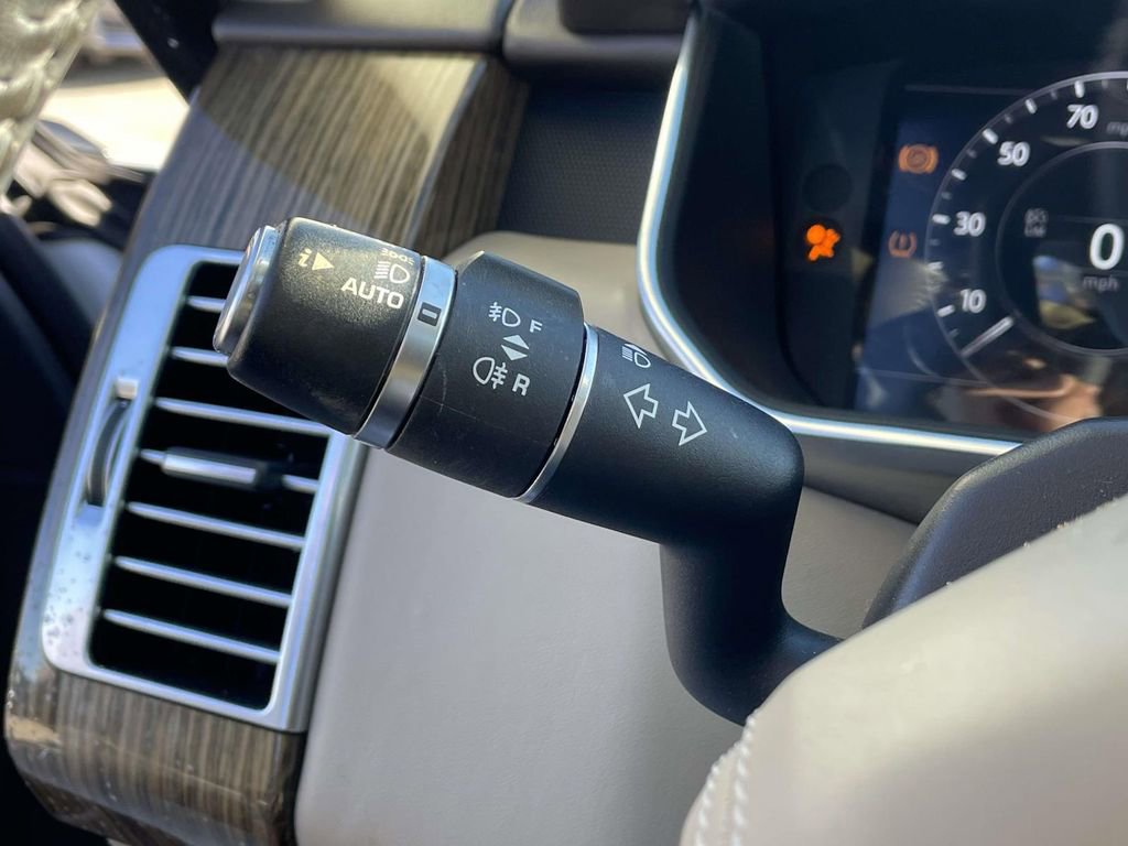 Used 2019 Land Rover Range Rover HSE image 22