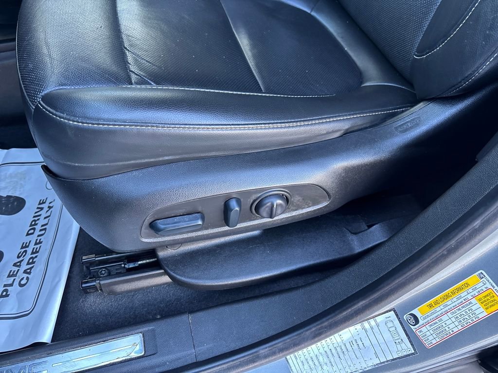 Used 2023 GMC Acadia SLT image 24