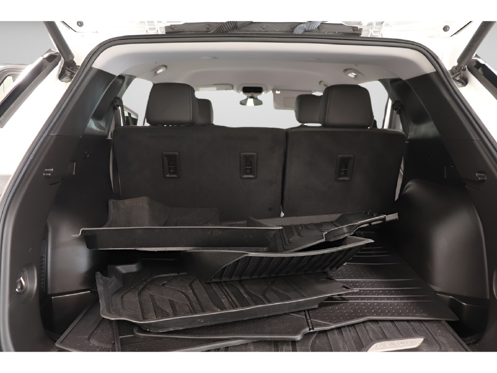 Used 2024 Chevrolet Blazer LT w/ Midnight/Sport Edition FWD image 25