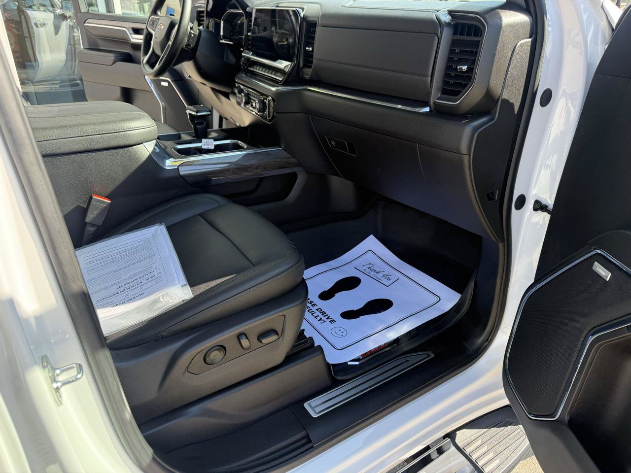 Used 2024 Chevrolet Silverado 1500 LTZ w/ LTZ Premium Package AWD/4WD image 19
