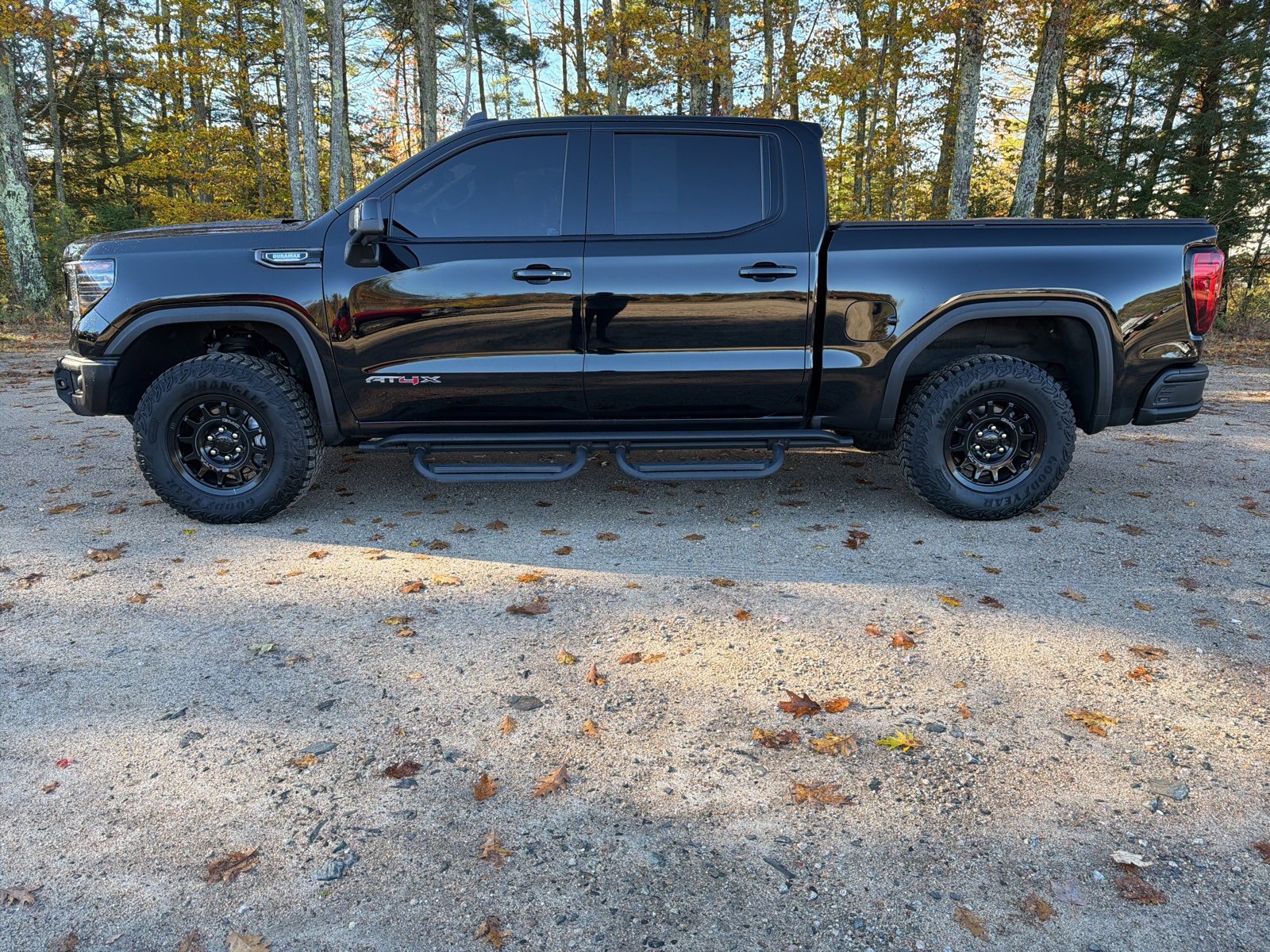 Used 2024 GMC Sierra 1500 AT4X w/ AT4X AEV Edition image 4