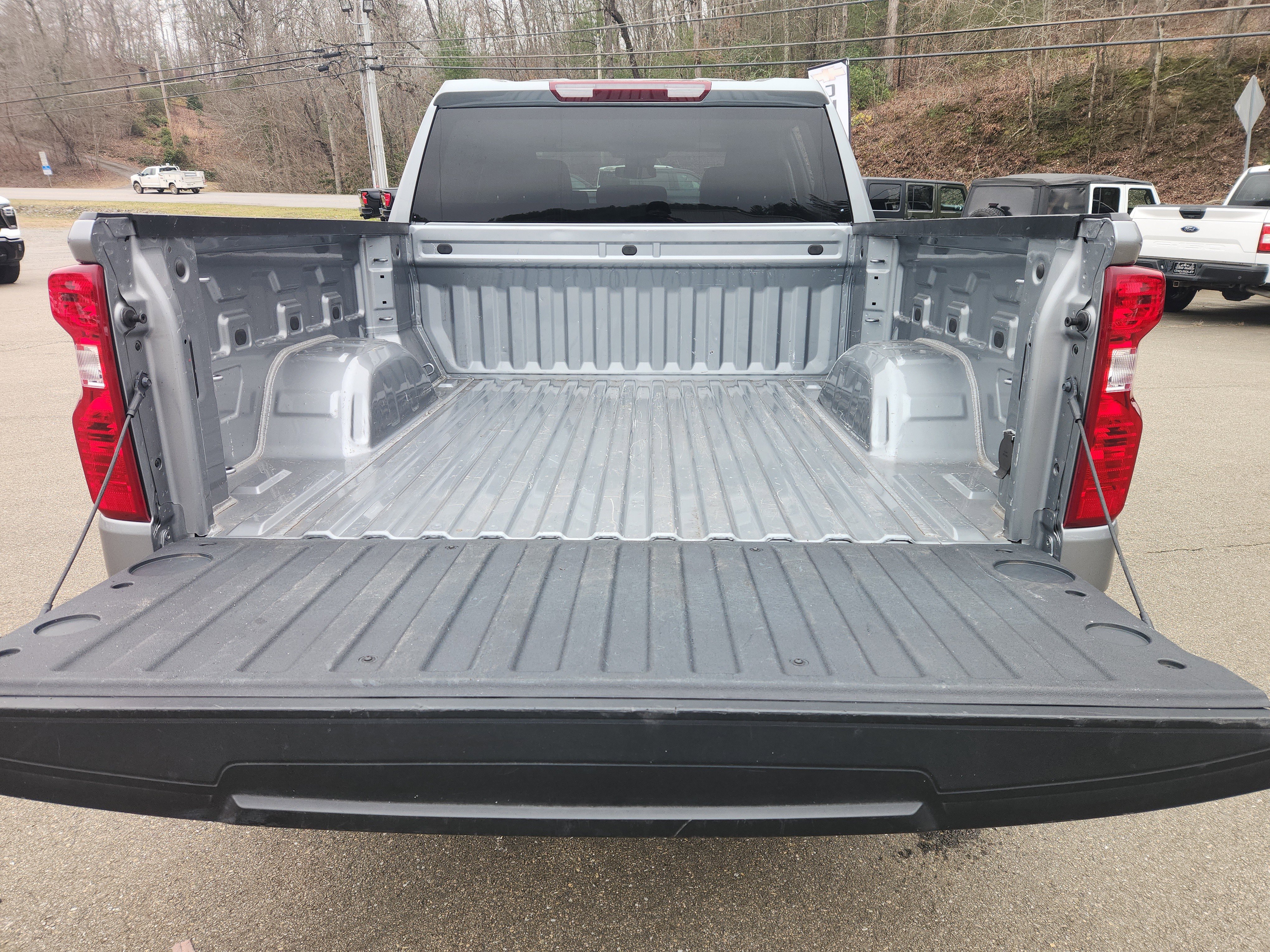 Used 2025 Chevrolet Silverado 1500 LT image 46