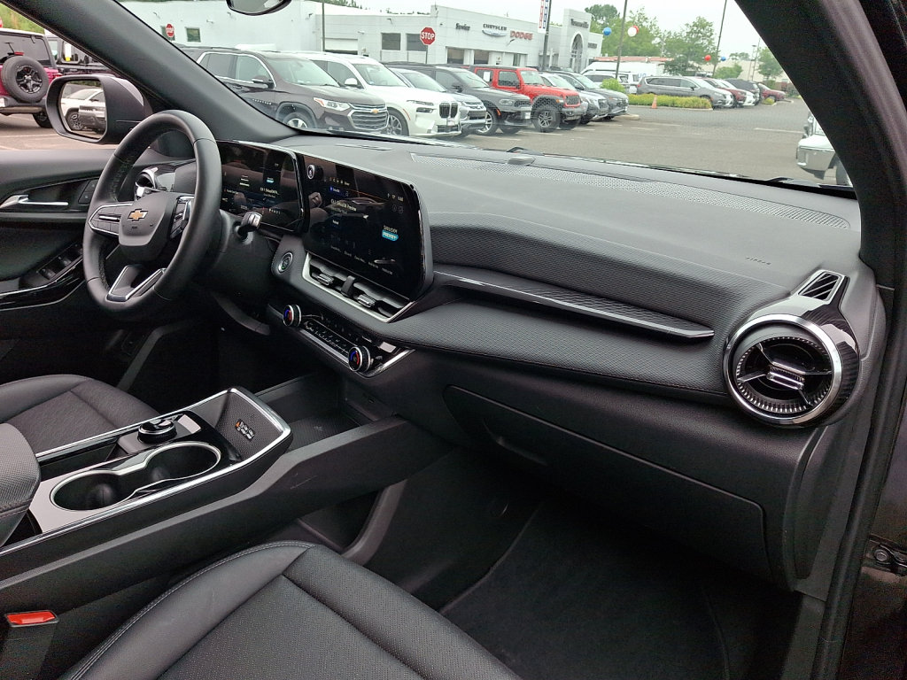 Used 2026 Chevrolet Equinox LT w/ Convenience Package II AWD/4WD image 11