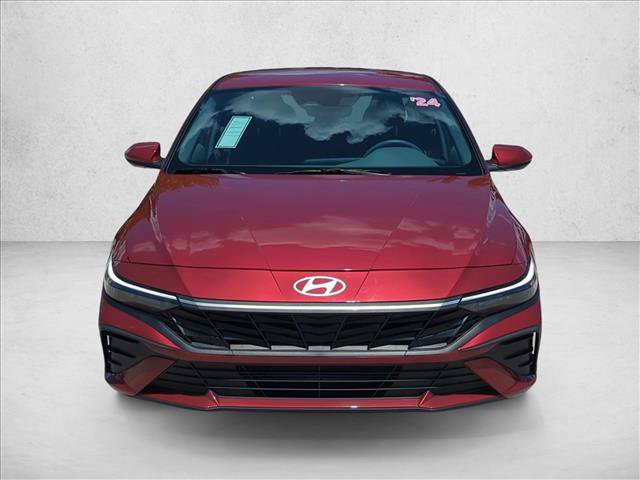 Used 2024 Hyundai Elantra SEL FWD image 2