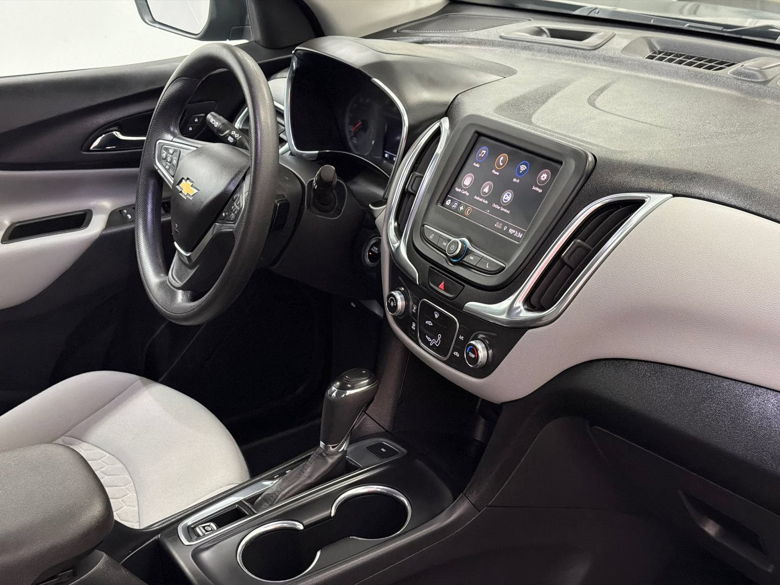 Used 2020 Chevrolet Equinox LS AWD/4WD image 10