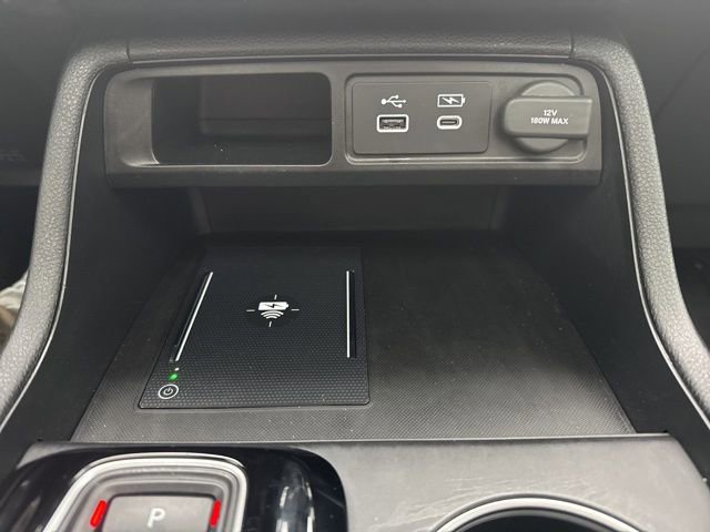 Used 2025 Honda Pilot Elite image 24