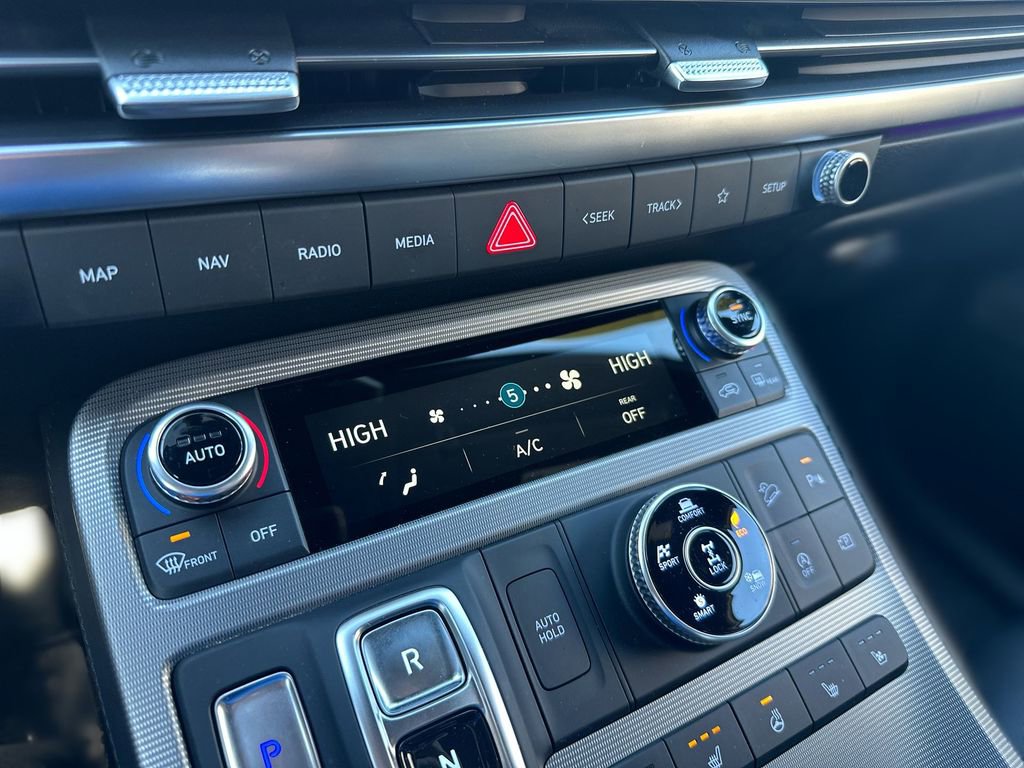 Used 2025 Hyundai Palisade Calligraphy image 17