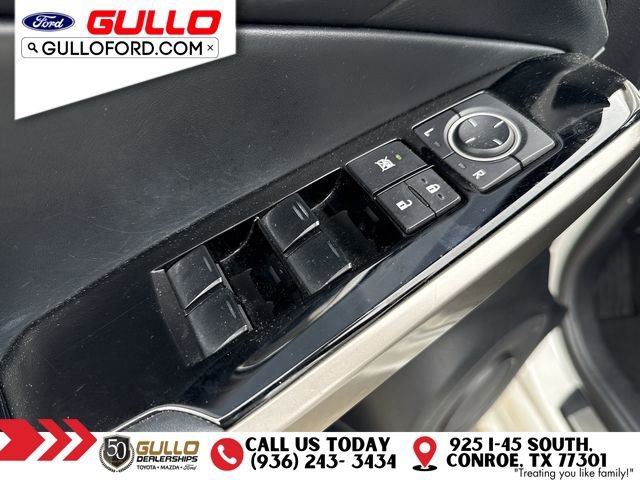 Used 2016 Lexus IS 200t RWD image 20