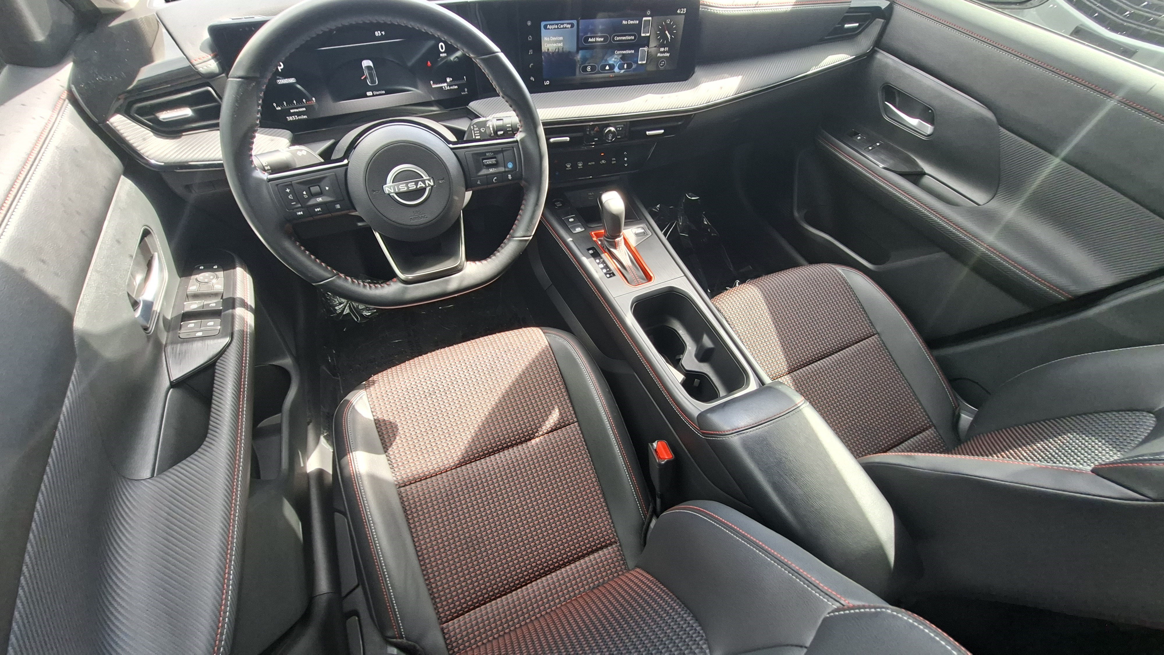 Used 2025 Nissan Kicks SR AWD/4WD image 19