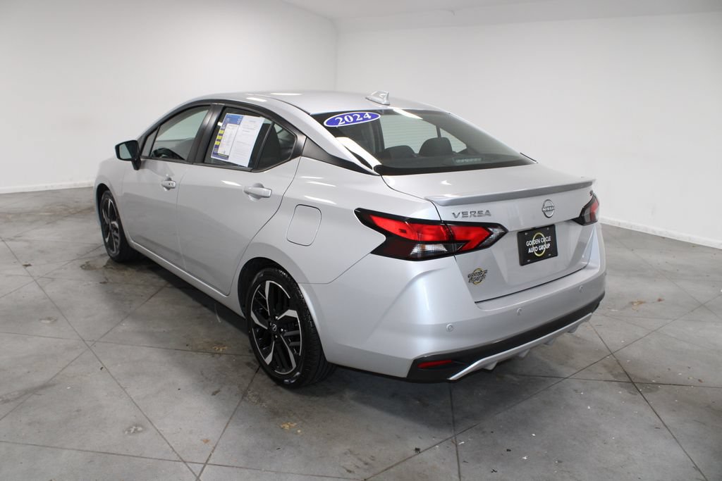 Used 2024 Nissan Versa SR FWD image 7