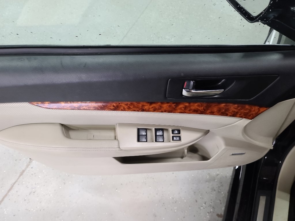 Used 2012 Subaru Legacy 2.5i Limited image 10