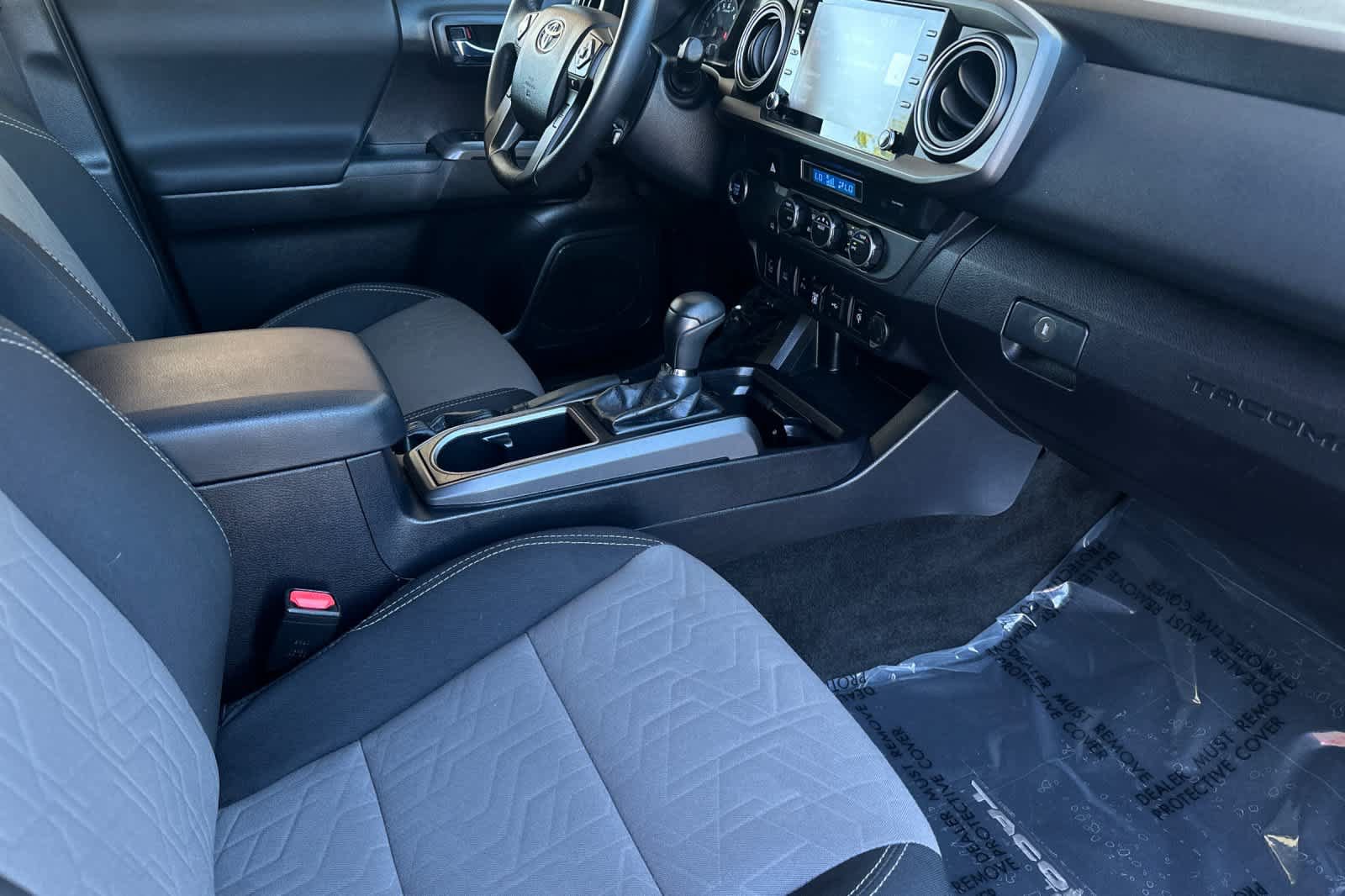 Used 2021 Toyota Tacoma TRD Sport w/ Technology Package RWD image 16