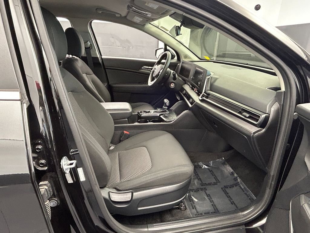 Used 2024 Kia Sportage LX image 35