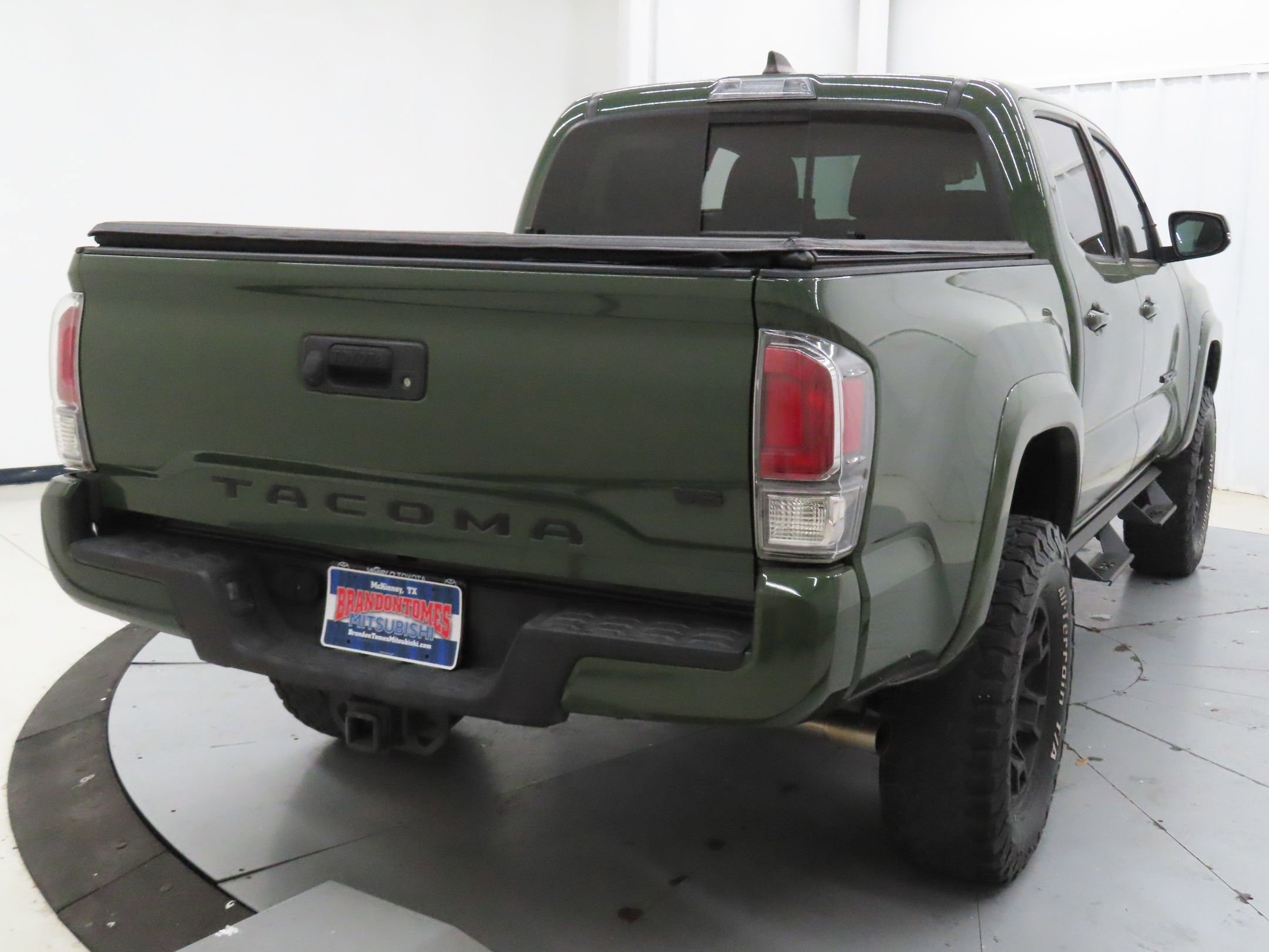 Used 2021 Toyota Tacoma TRD Sport image 3