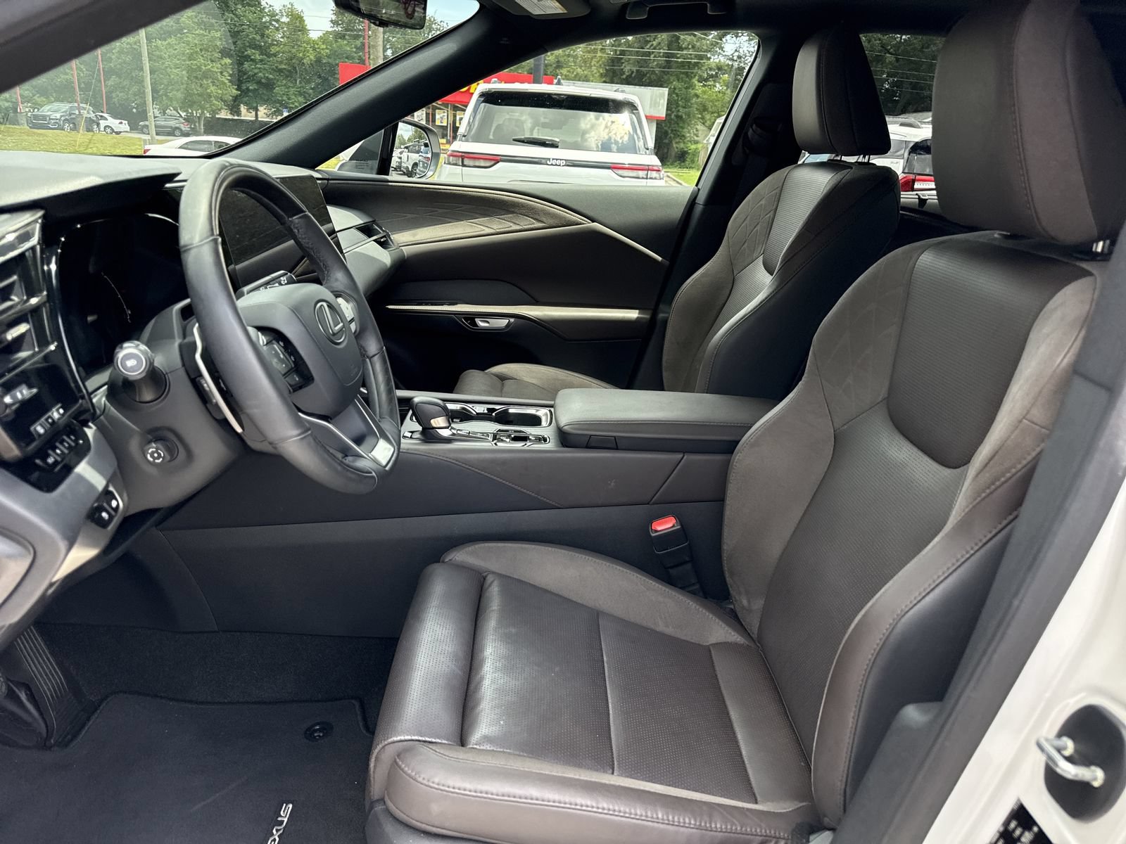 Used 2023 Lexus RX 350 FWD w/ Accessory Package (Z1) image 9