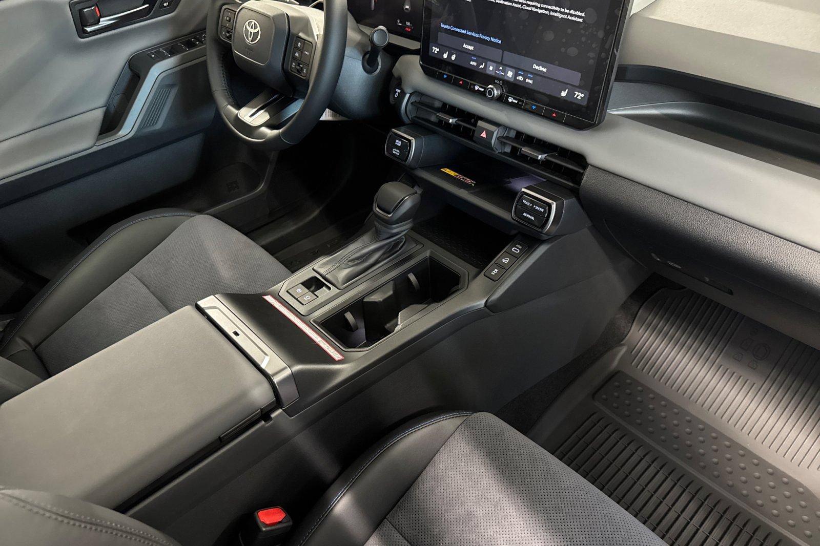 New 2026 Toyota RAV4 XSE AWD/4WD image 19