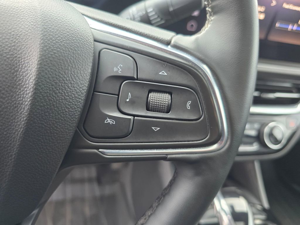 Used 2024 Buick Envista Sport Touring w/ Experience Buick Package image 26
