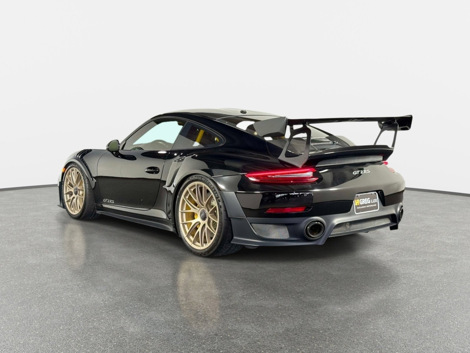 Used 2018 Porsche 911 GT2 RS w/ Weissach Package RWD image 5