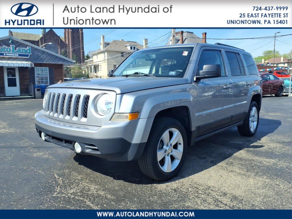 Used 2015 Jeep Patriot Latitude AWD/4WD image 1