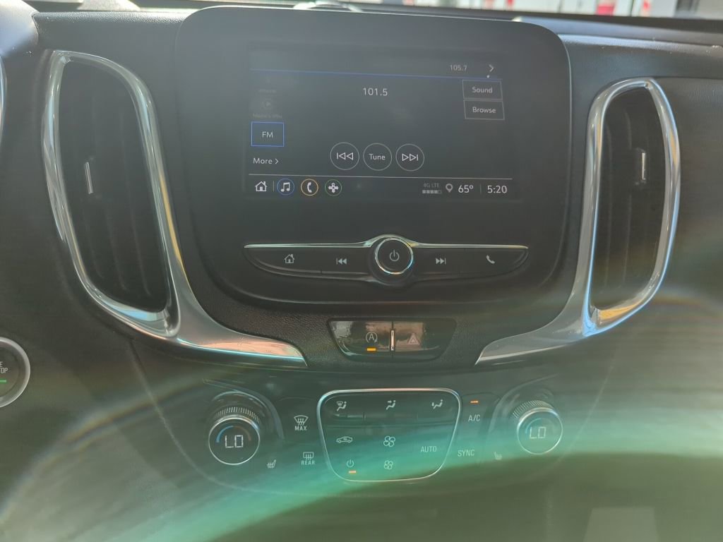 Used 2023 Chevrolet Equinox LT FWD image 16