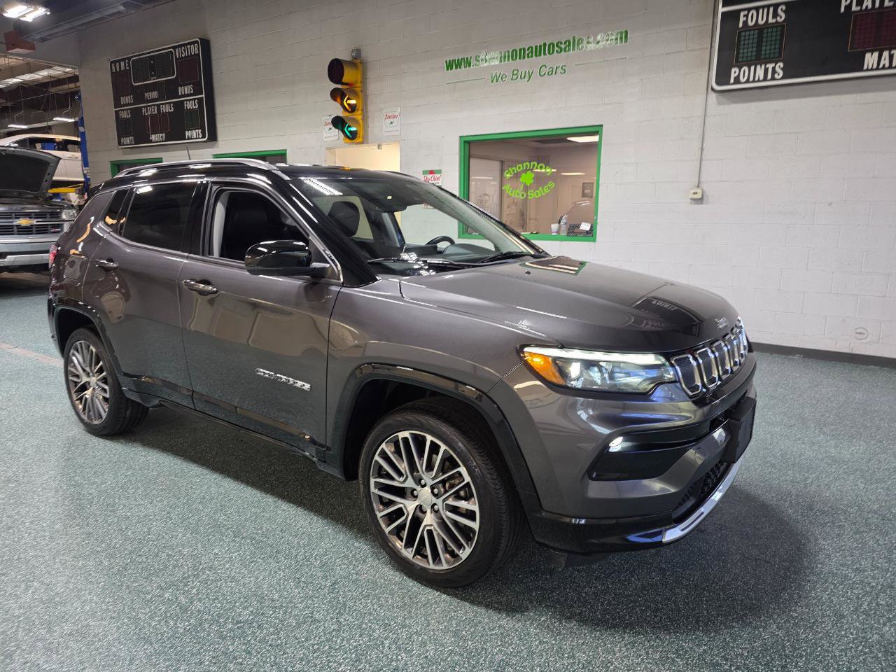 Used 2022 Jeep Compass Limited w/ Elite Group image 4