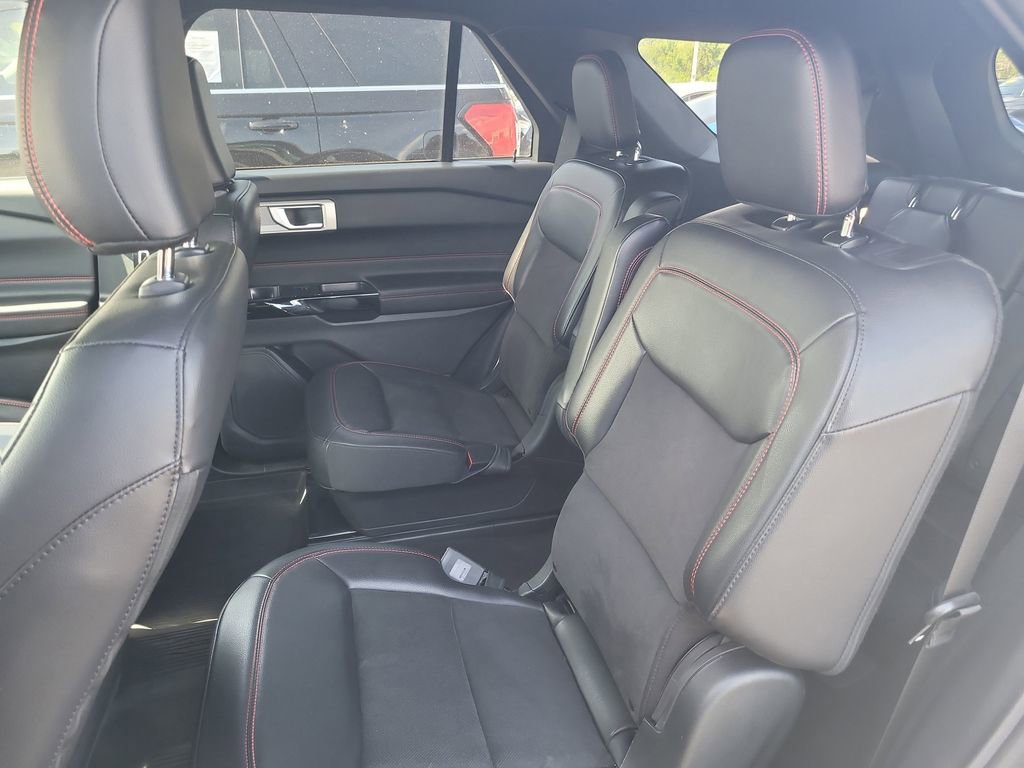 Used 2023 Ford Explorer ST-Line w/ Class IV Trailer Tow Package RWD image 10