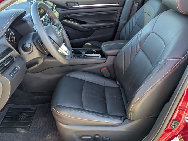 Used 2023 Nissan Altima 2.5 SR w/ SR Premium Package image 15