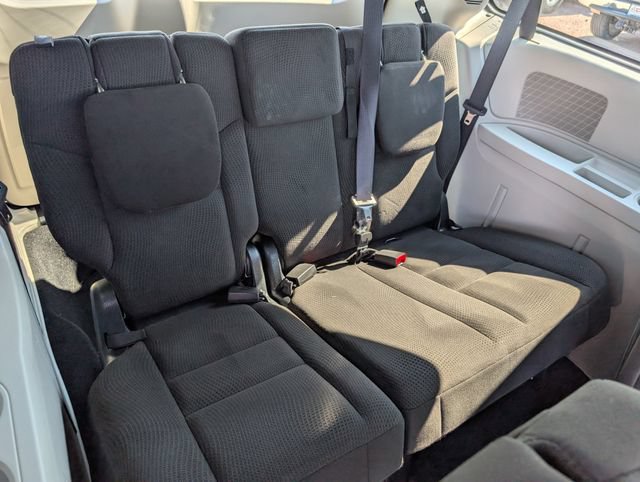 Used 2016 Dodge Grand Caravan SE FWD image 26