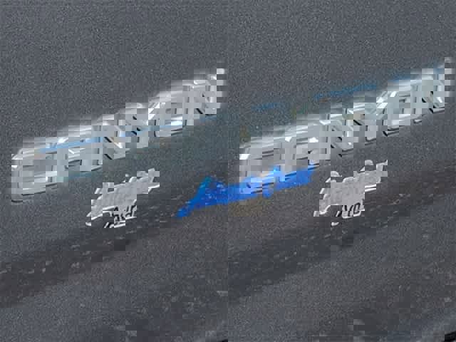 Used 2016 GMC Canyon SLT w/ Driver Alert Package image 13