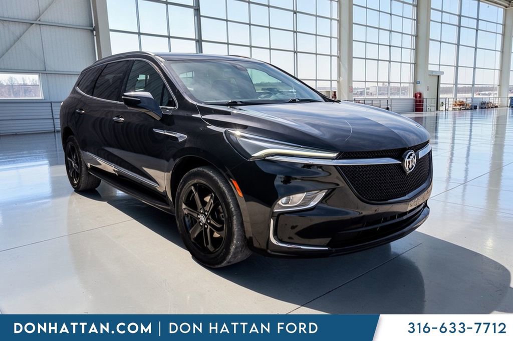 Used 2024 Buick Enclave Essence w/ Sport Touring Edition image 34