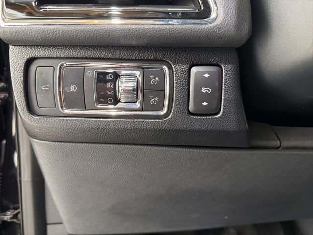 Used 2022 Lincoln Navigator Reserve AWD/4WD image 12