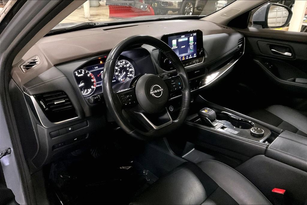 Used 2023 Nissan Rogue SL w/ SL Premium Package image 13