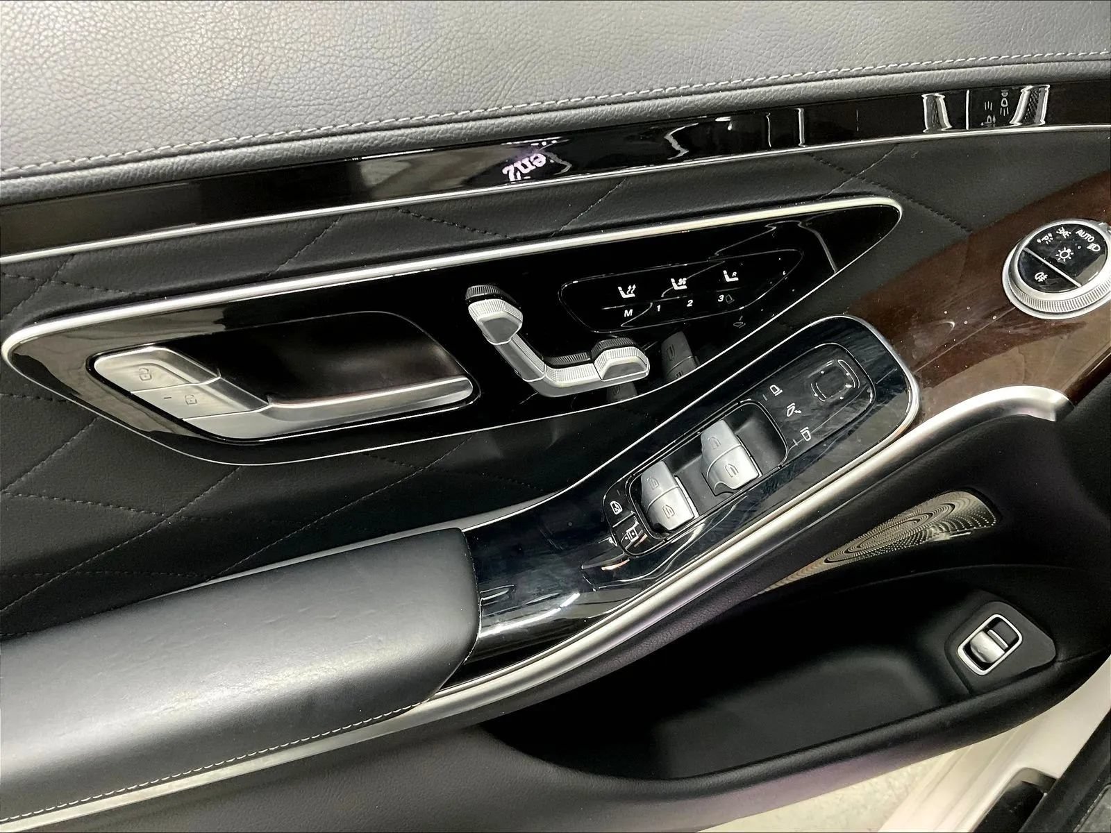 Used 2021 Mercedes-Benz S 580 4MATIC Sedan image 38